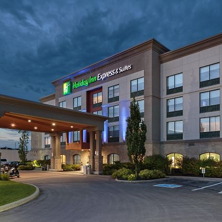 Holiday Inn Express & Suites - Belleville By Ihg Buitenkant foto
