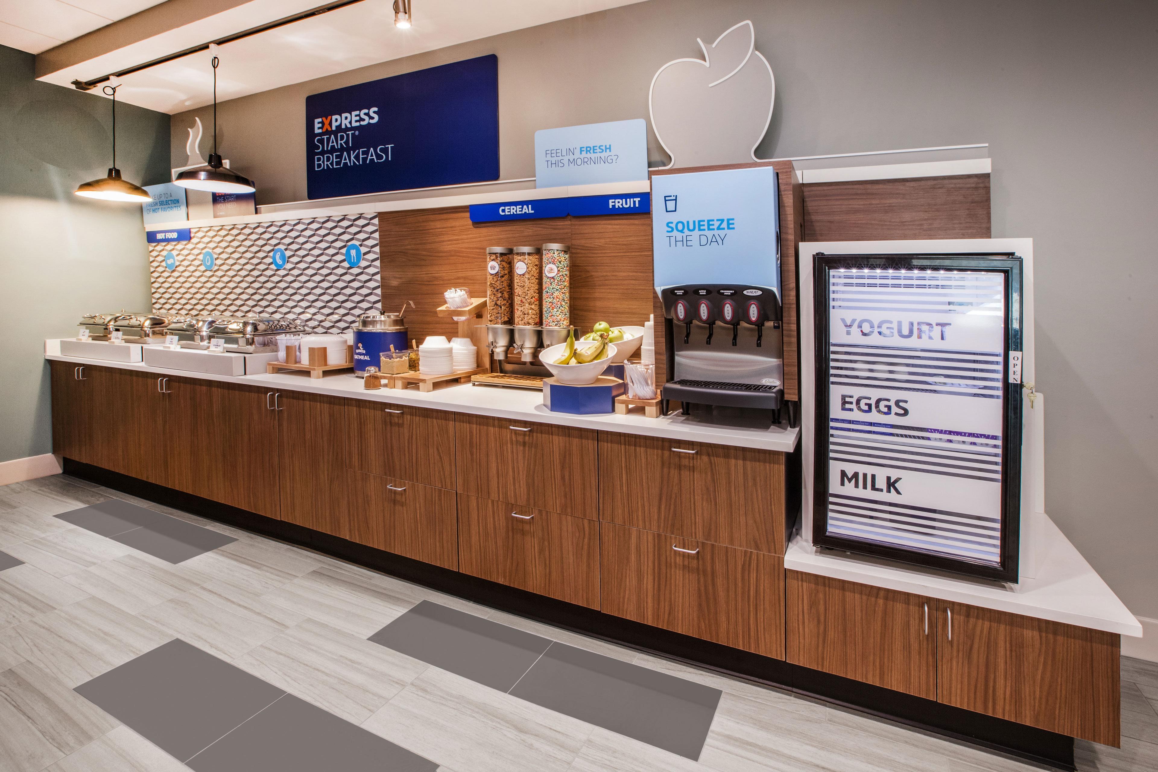 Holiday Inn Express & Suites - Belleville By Ihg Buitenkant foto