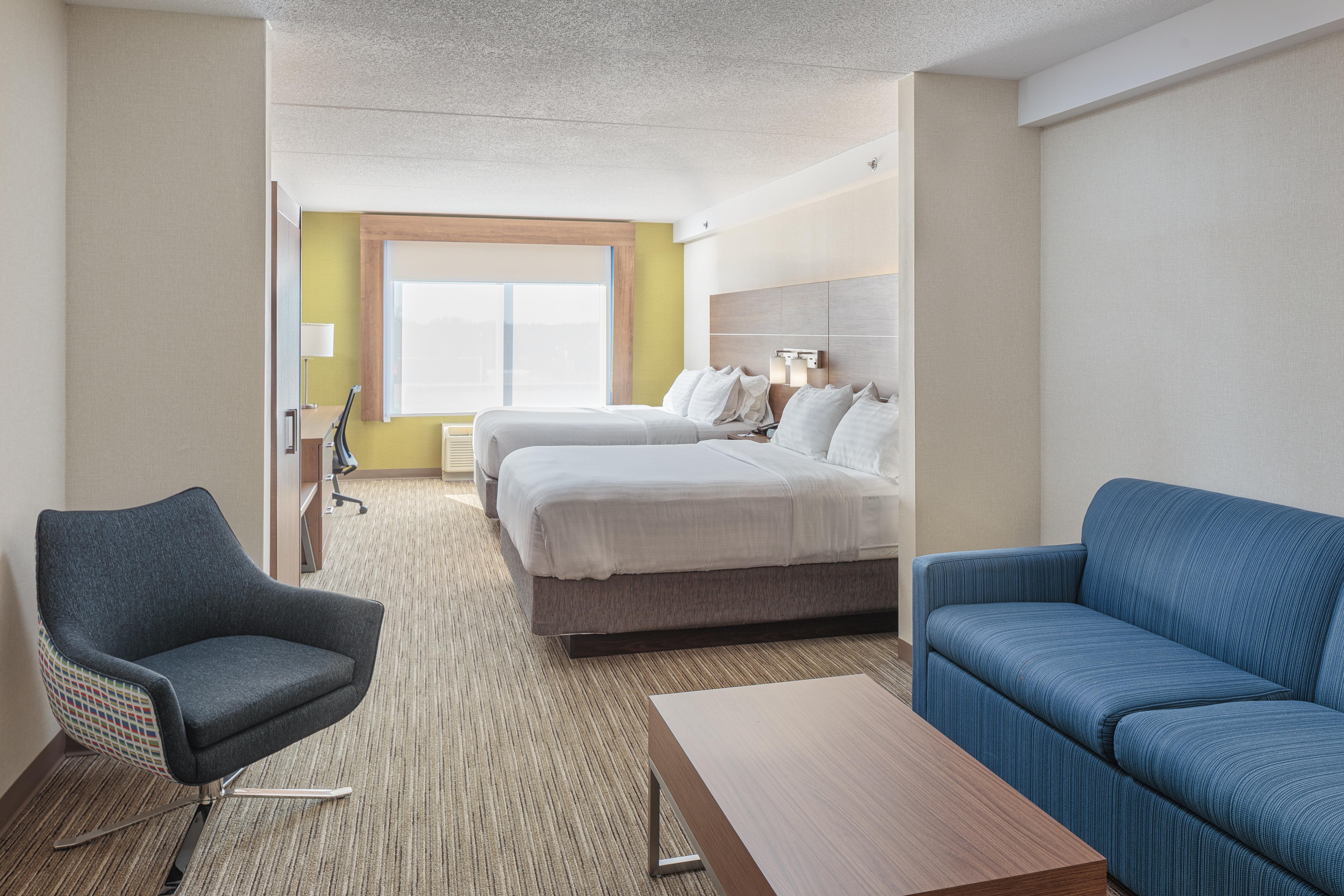 Holiday Inn Express & Suites - Belleville By Ihg Buitenkant foto