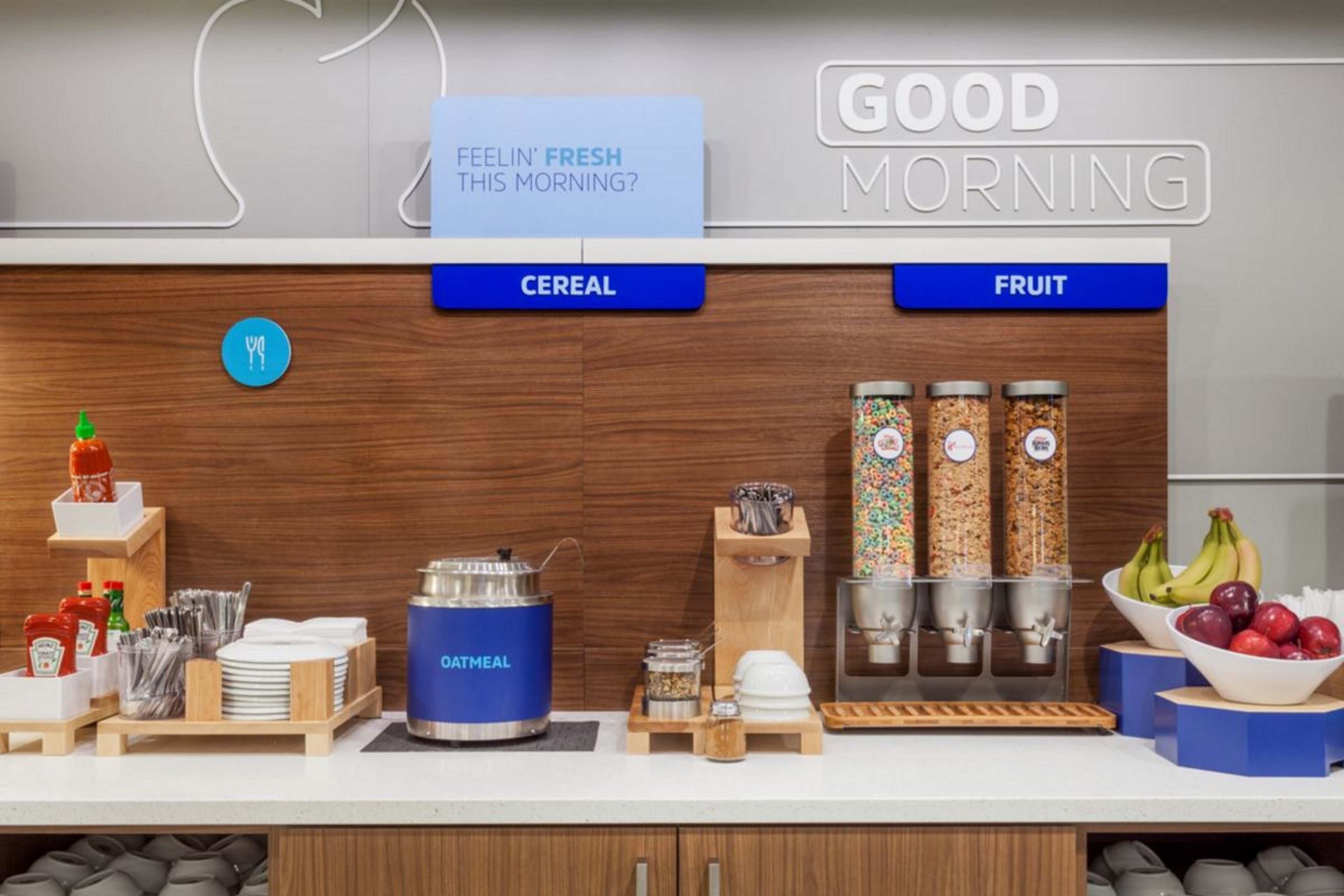 Holiday Inn Express & Suites - Belleville By Ihg Buitenkant foto