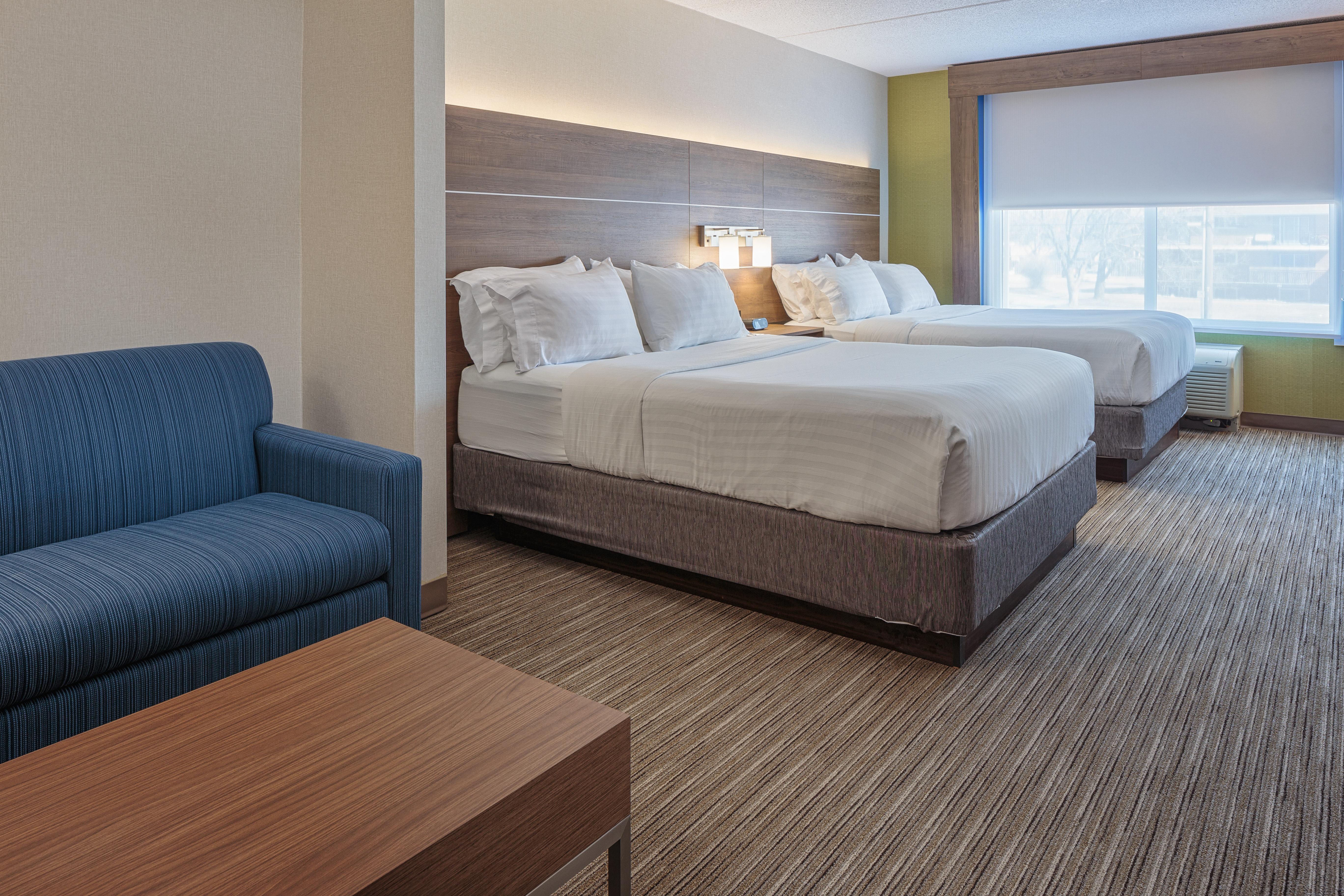 Holiday Inn Express & Suites - Belleville By Ihg Buitenkant foto