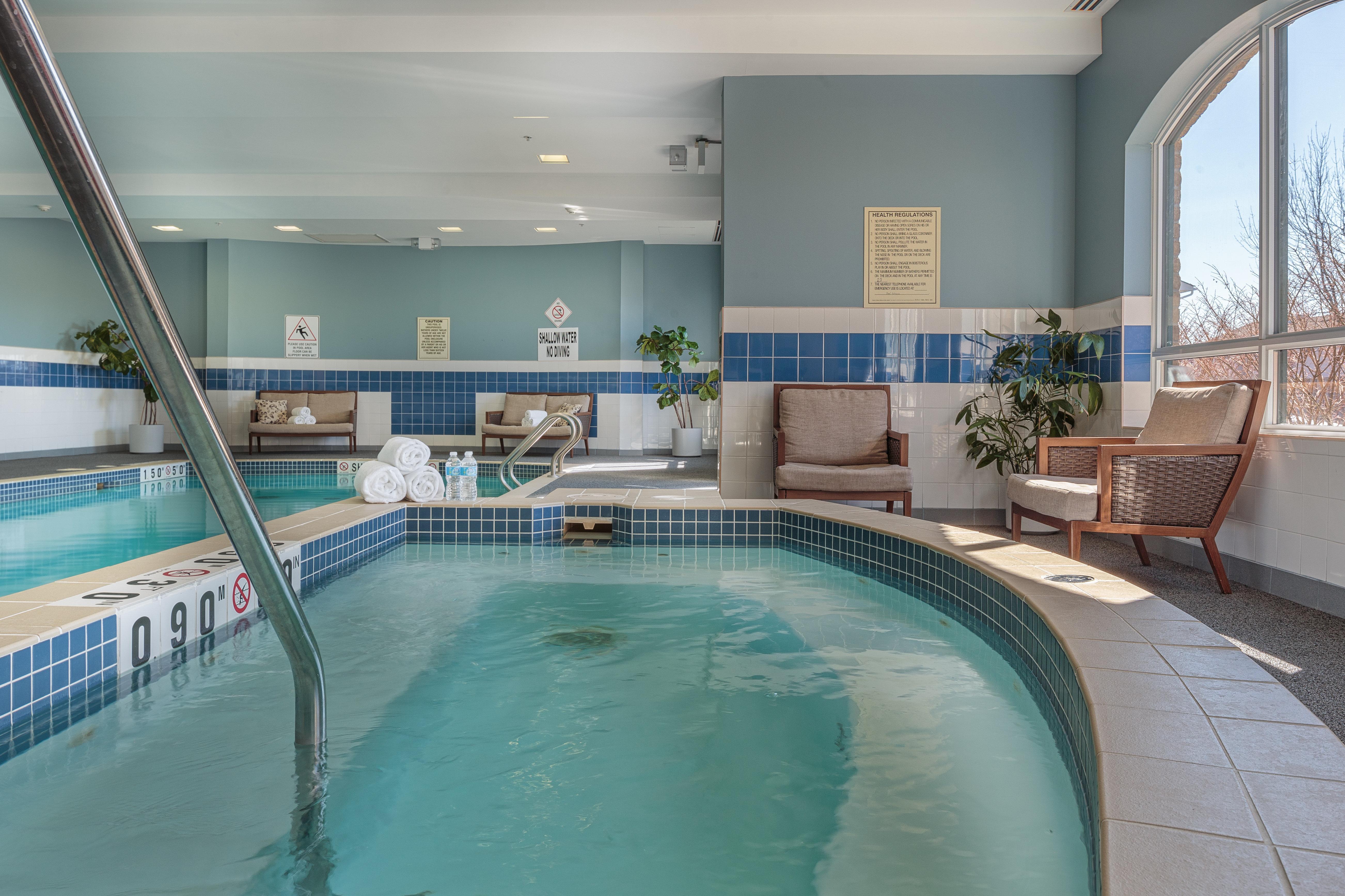 Holiday Inn Express & Suites - Belleville By Ihg Buitenkant foto