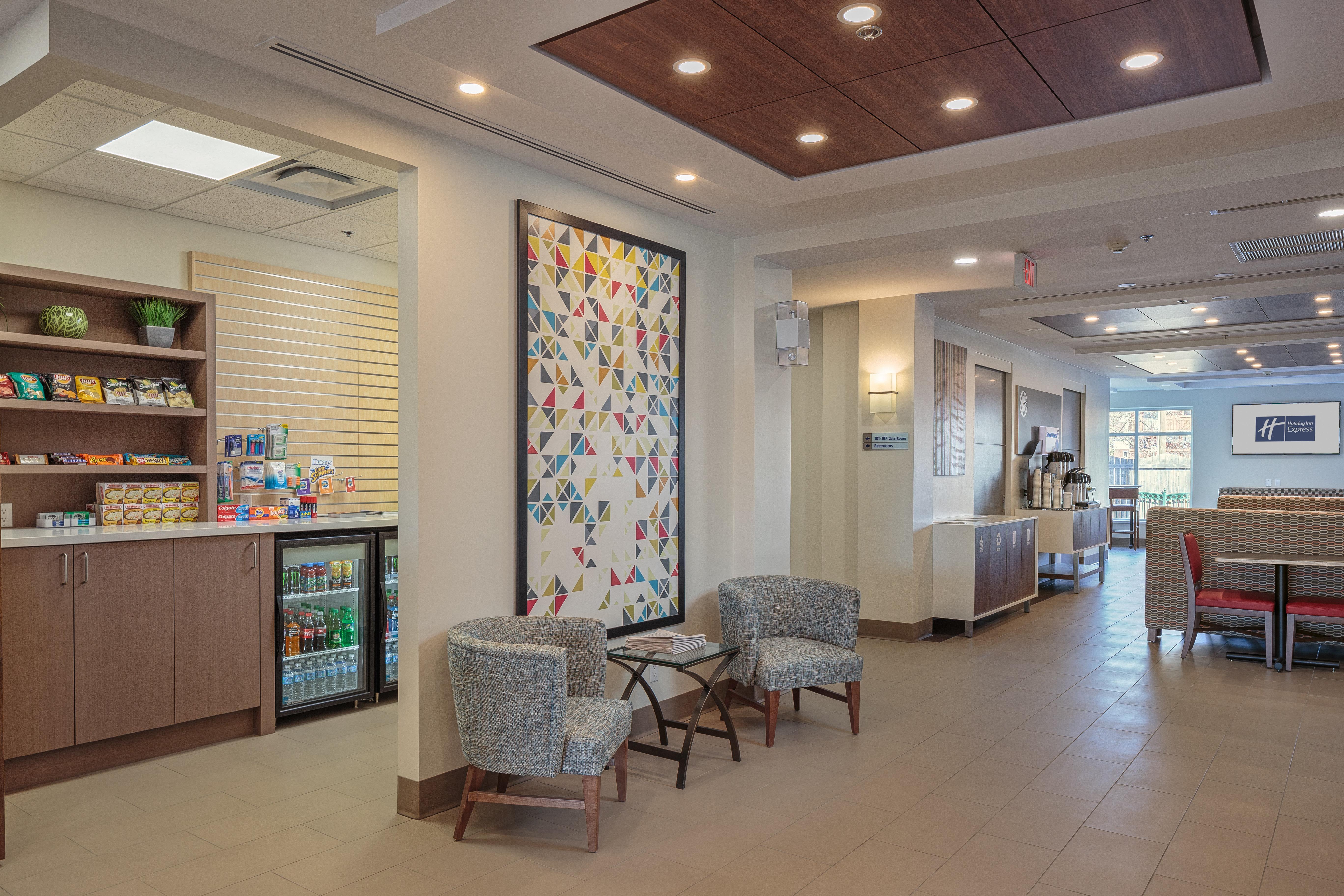 Holiday Inn Express & Suites - Belleville By Ihg Buitenkant foto