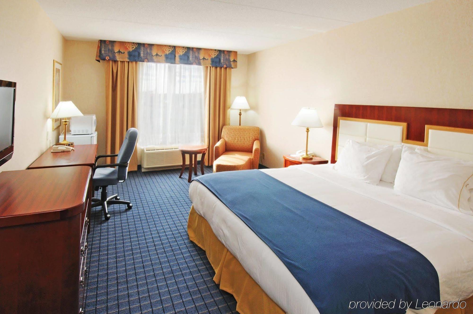 Holiday Inn Express & Suites - Belleville By Ihg Kamer foto
