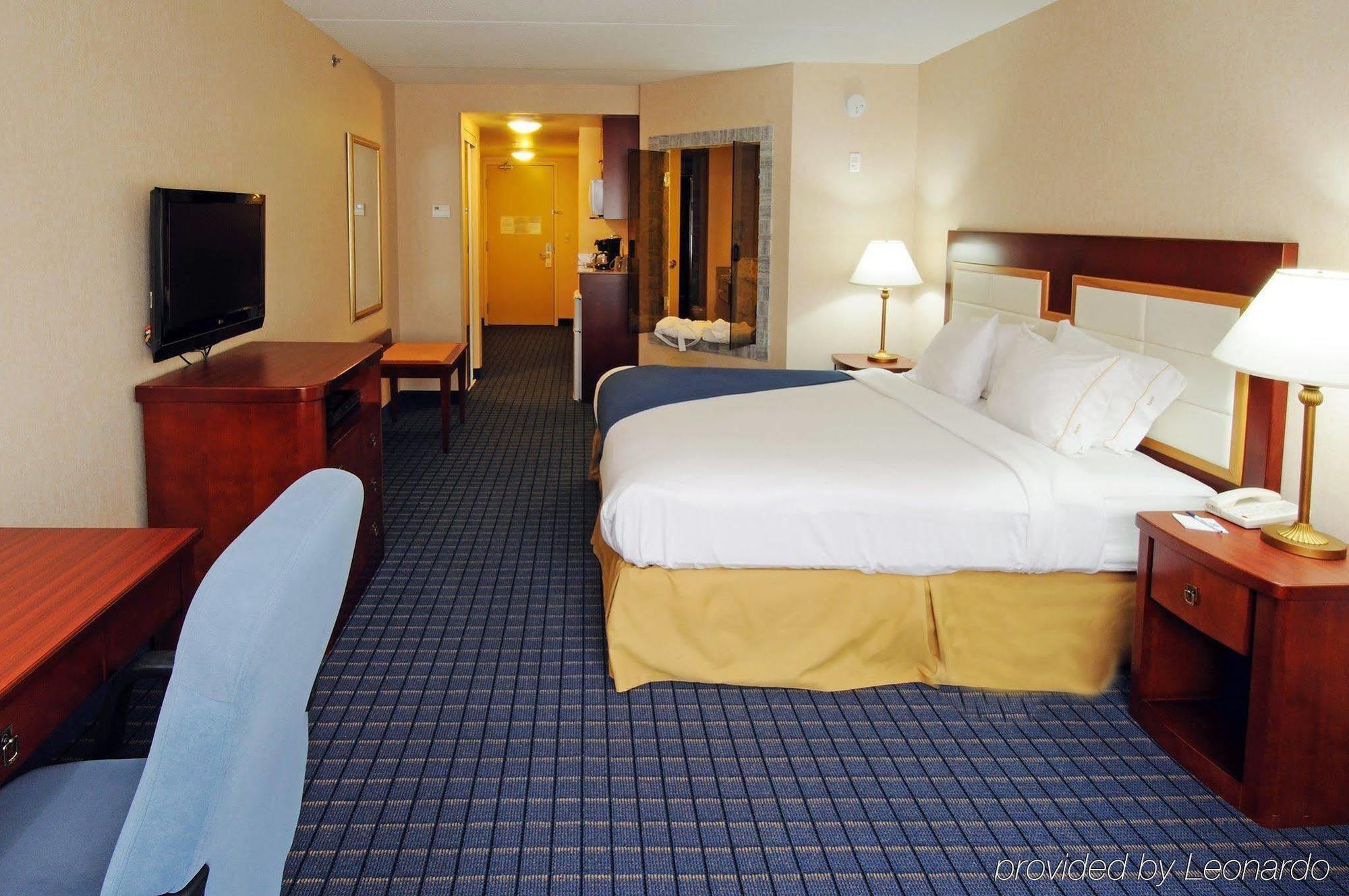 Holiday Inn Express & Suites - Belleville By Ihg Kamer foto
