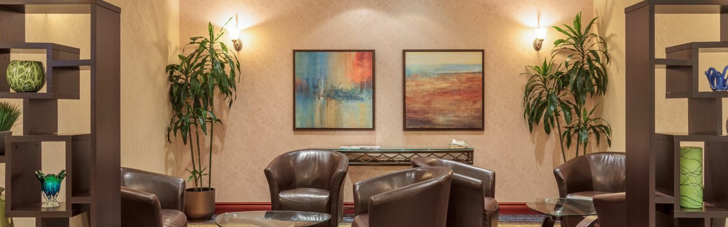 Holiday Inn Express & Suites - Belleville By Ihg Buitenkant foto
