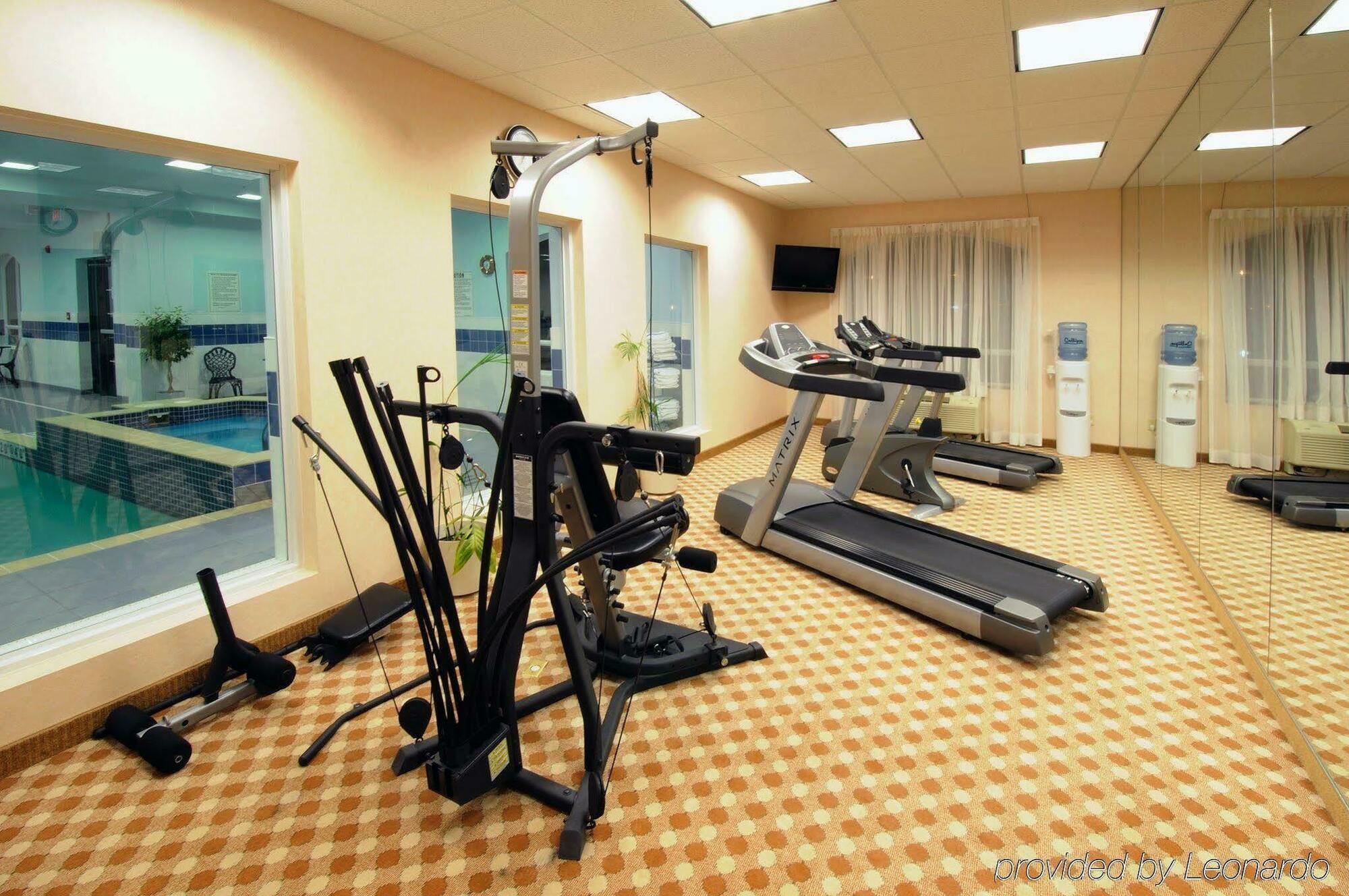 Holiday Inn Express & Suites - Belleville By Ihg Buitenkant foto