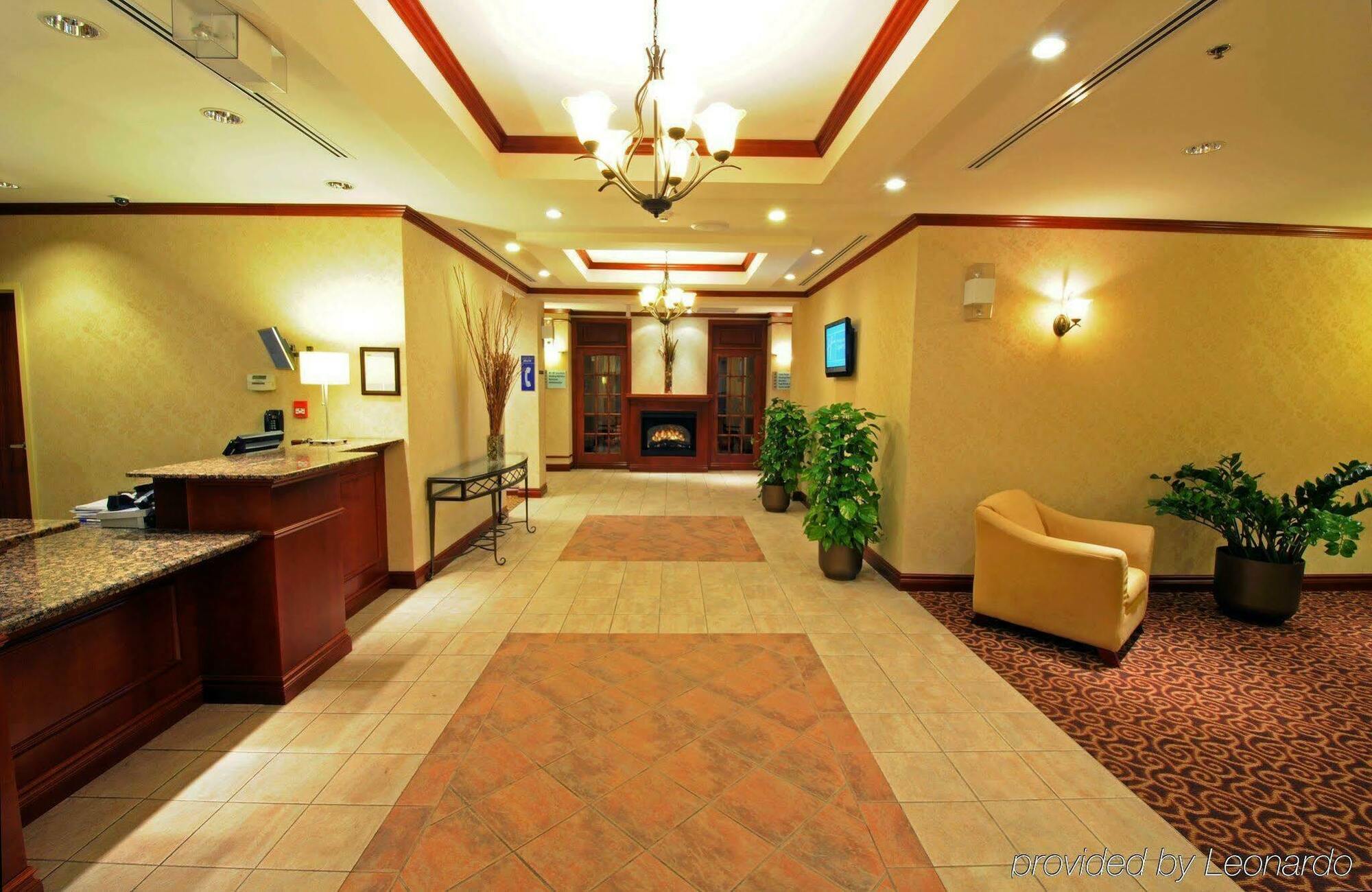 Holiday Inn Express & Suites - Belleville By Ihg Interieur foto